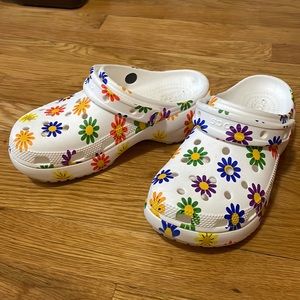 Croc Platform Flower Print Clog